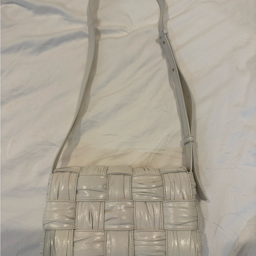 Bottega Veneta White Woven Leather Shoulder Bag